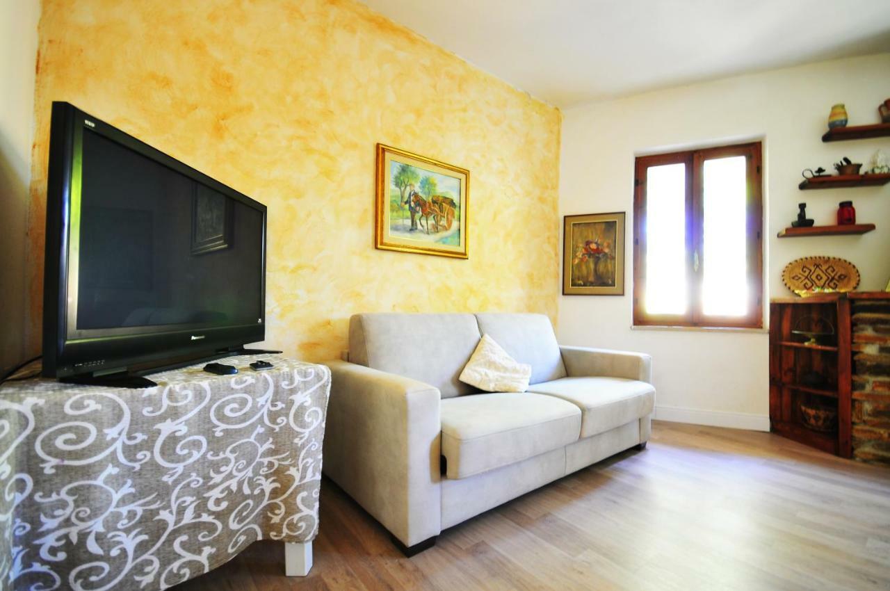 Willa Residenza I Melograni Porto Ottiolu Zewnętrze zdjęcie